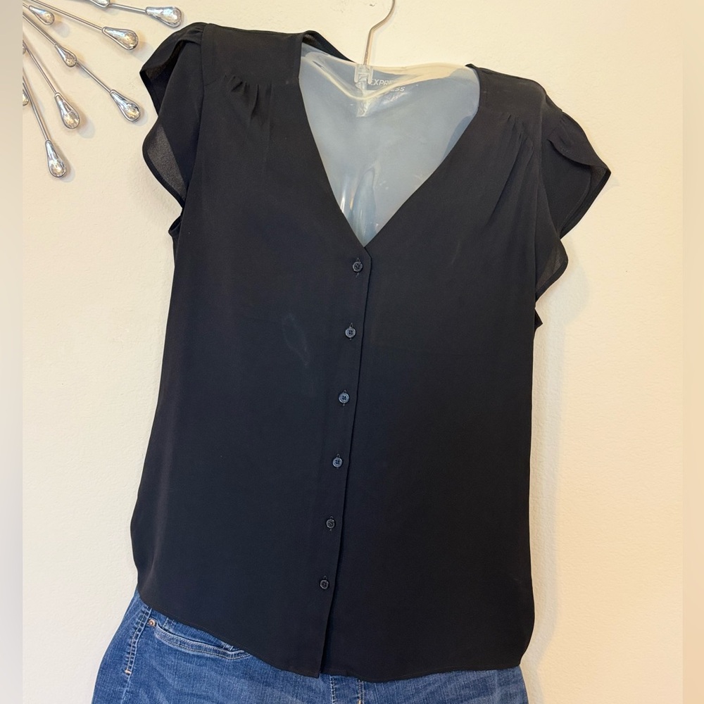 Elevated Express Black Women's Top With Cap Sleeves size Small